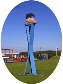 skulptur-foran-adm-bygg-jpg